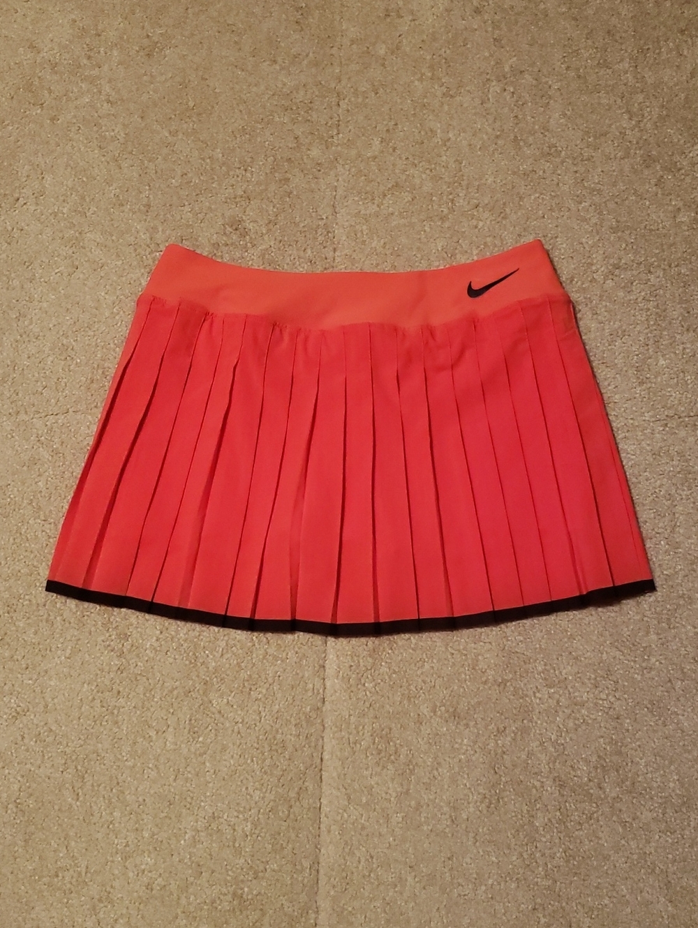 Nike Victory Women's Pleated Tennis Skirt